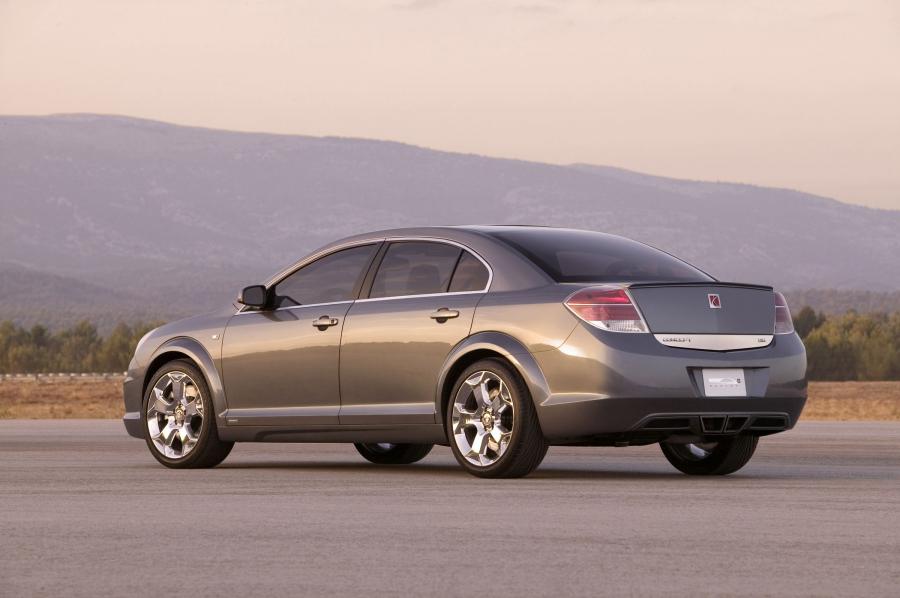  Saturn Aura Concept 2005 года  (фото 3 из 15)